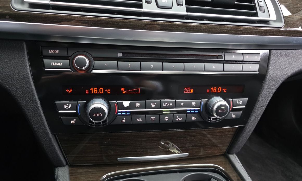 BMW 7-Series 2011