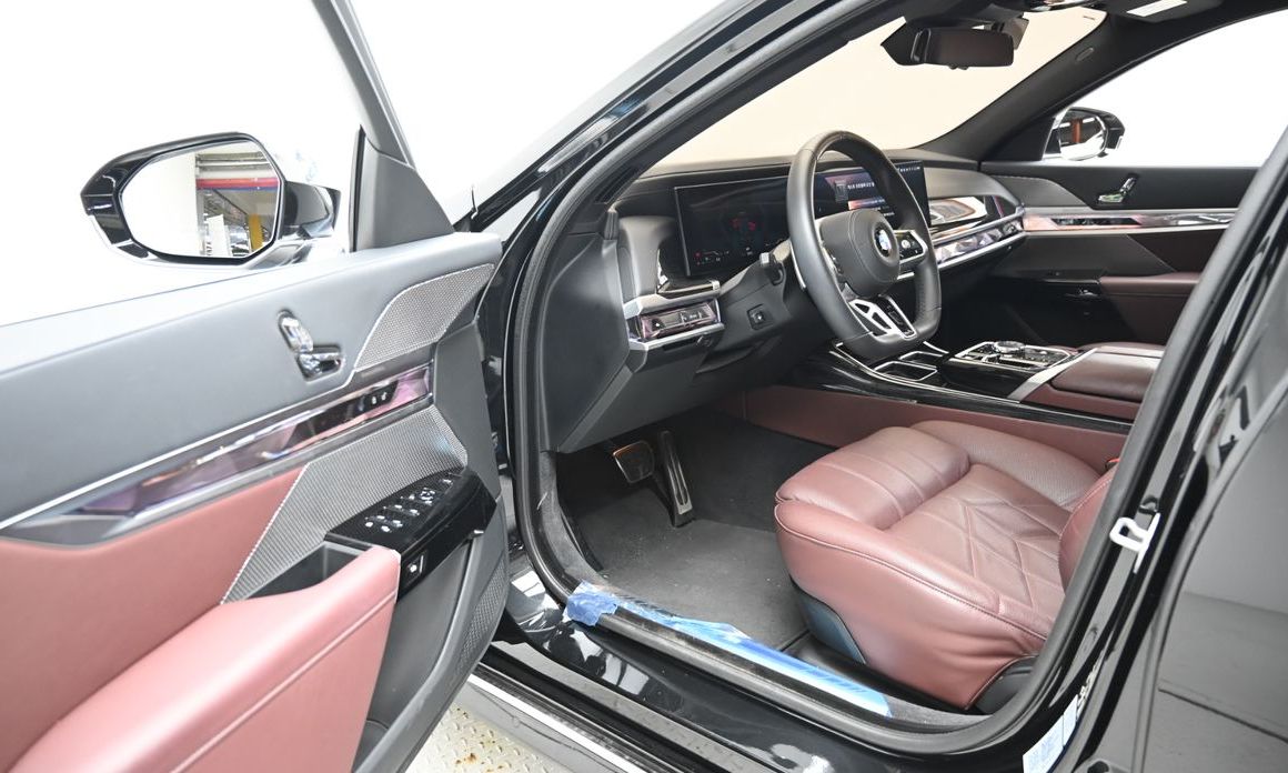 BMW 7-Series 2025