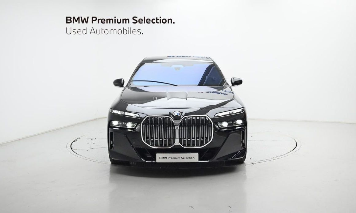 BMW 7-Series 2025