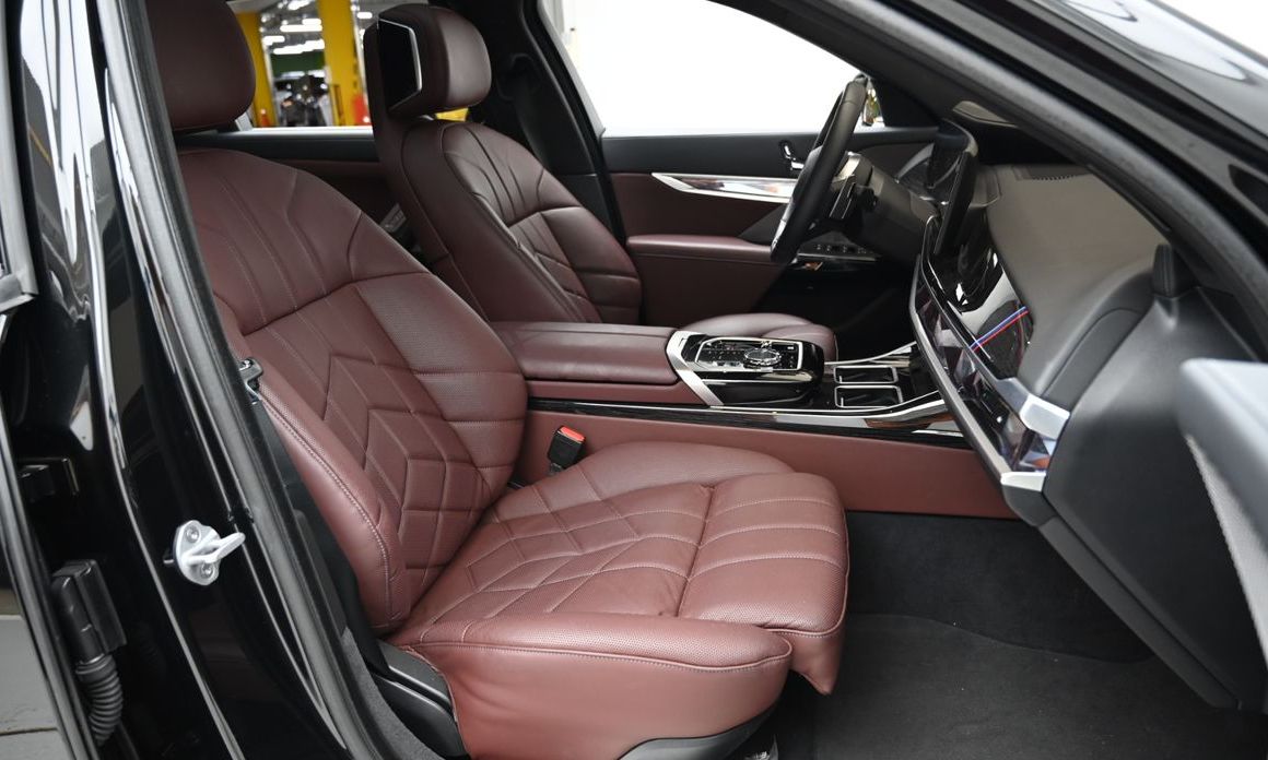 BMW 7-Series 2025