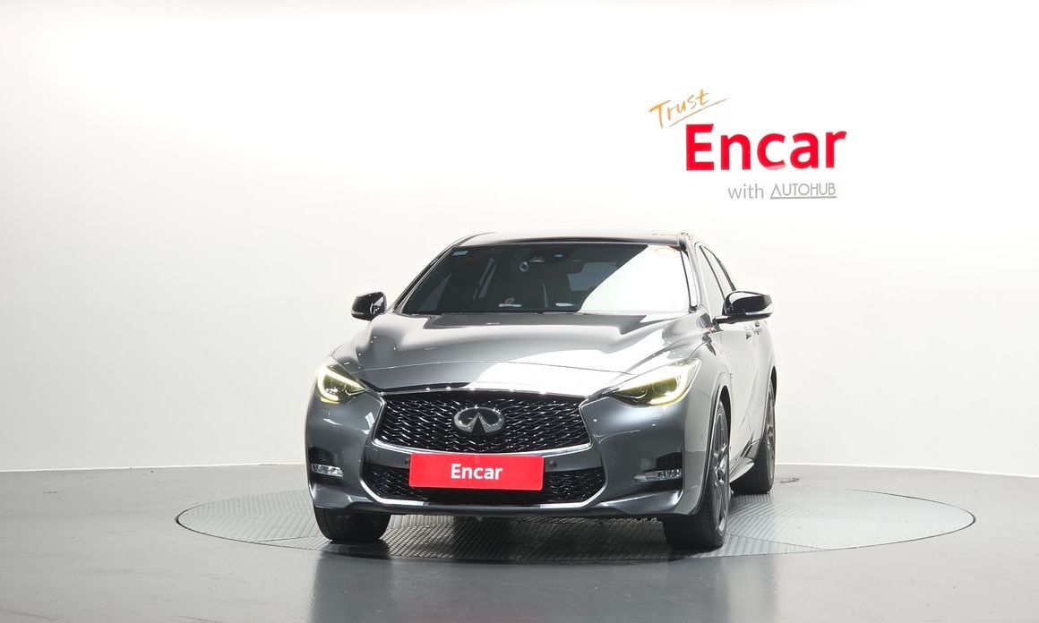 Infiniti Q30 2017