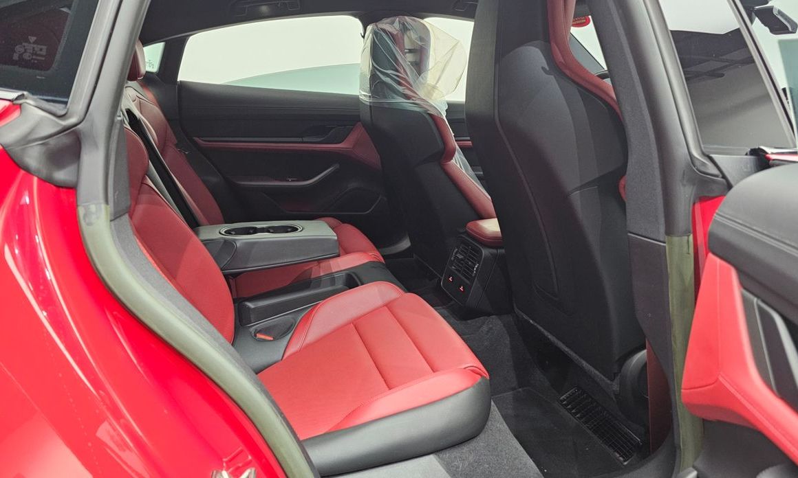 Porsche Taycan 2023