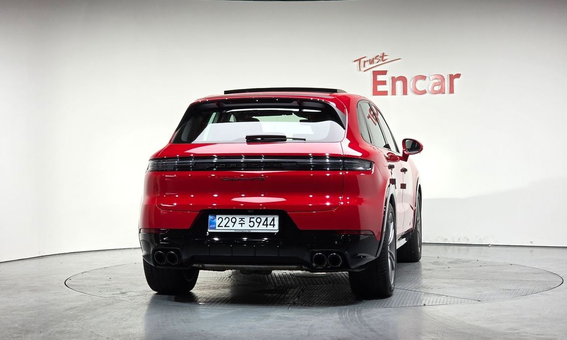 Porsche Cayenne 2025