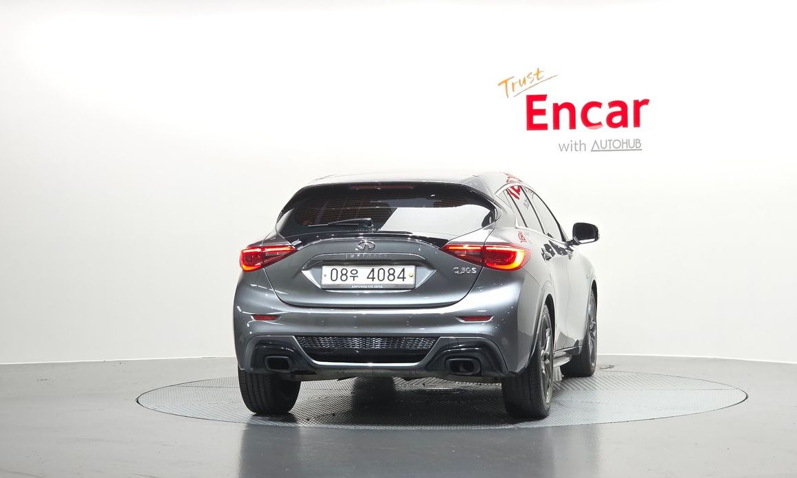 Infiniti Q30 2017