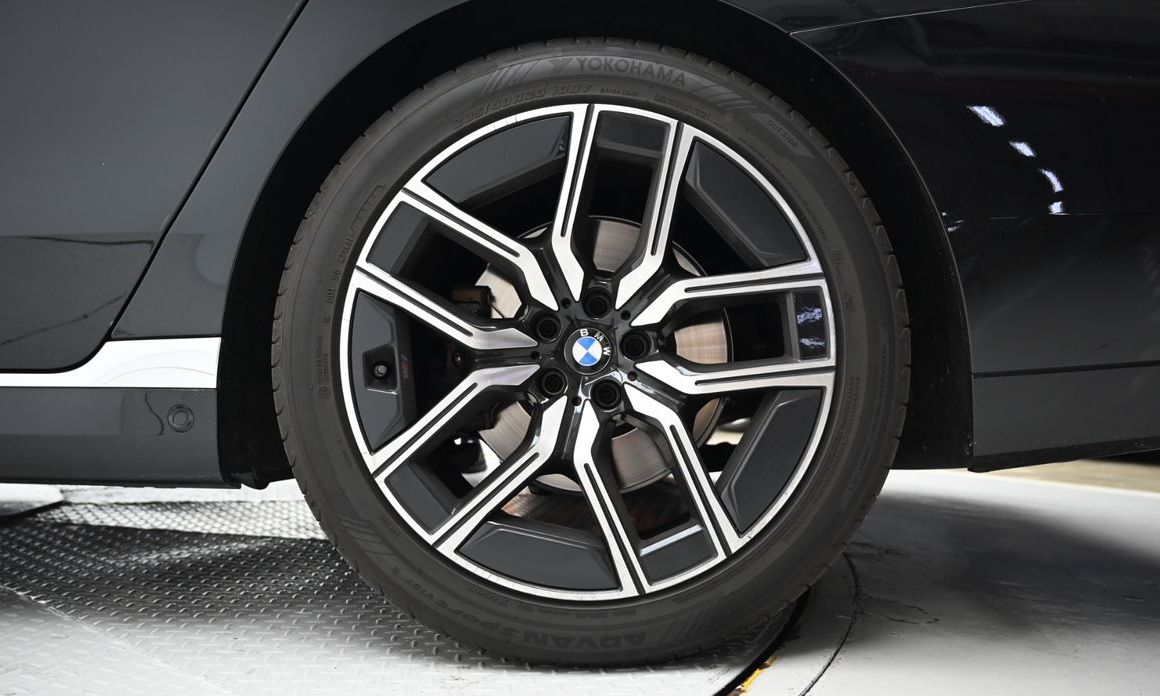 BMW 7-Series 2025