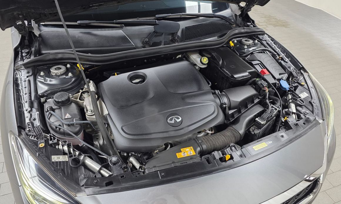 Infiniti Q30 2017