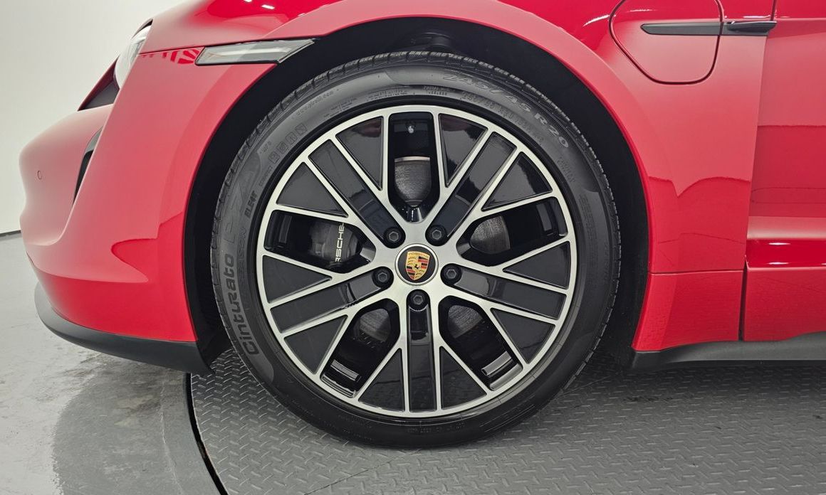 Porsche Taycan 2023