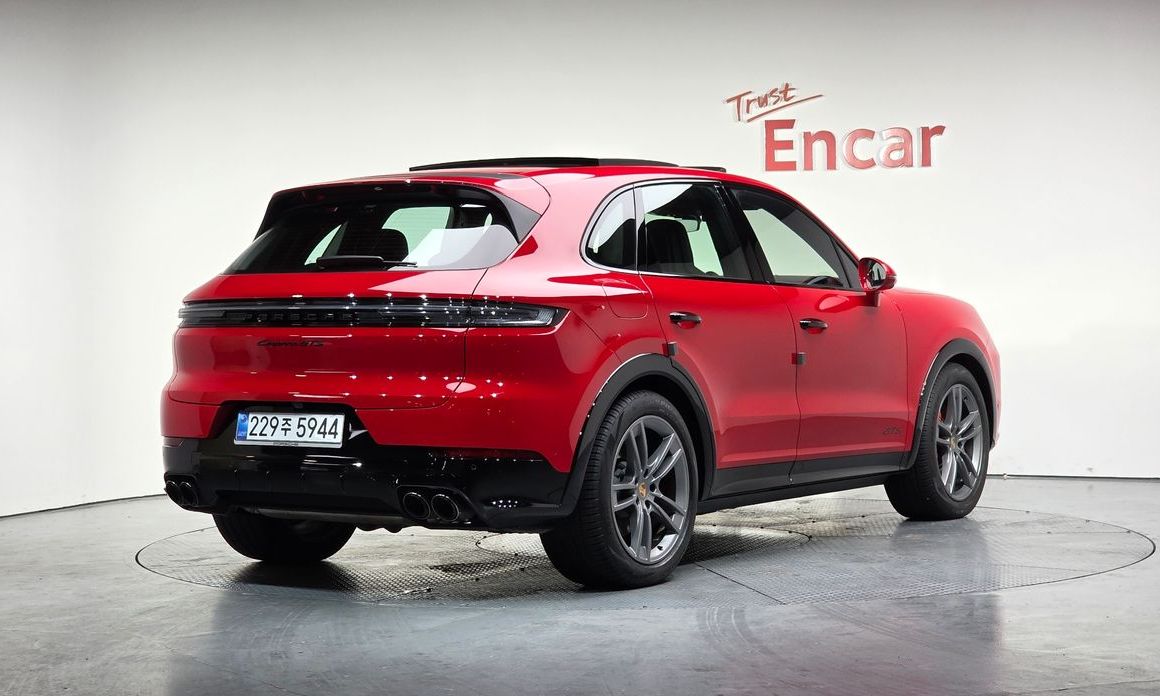 Porsche Cayenne 2025