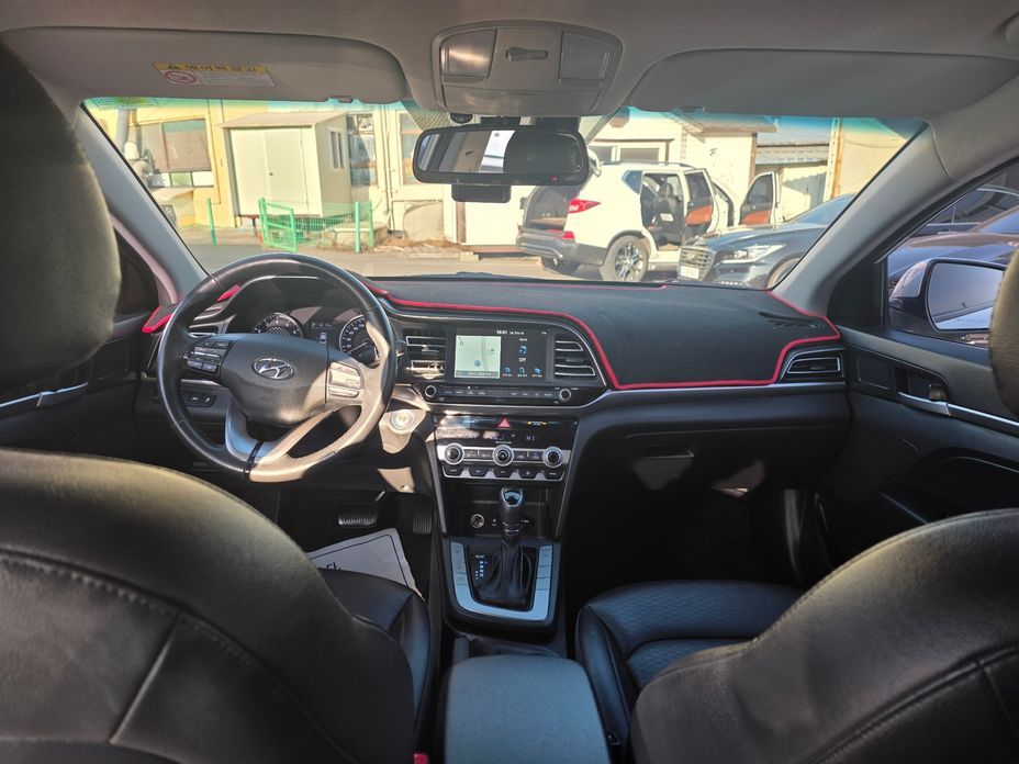 Hyundai AVANTE 2019