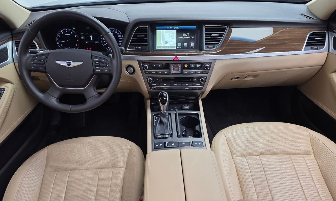 Hyundai Genesis 2016