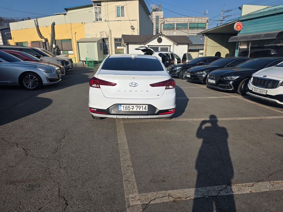 Hyundai AVANTE 2019