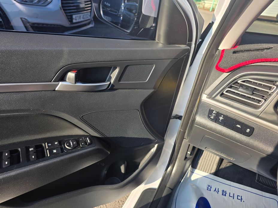 Hyundai AVANTE 2019