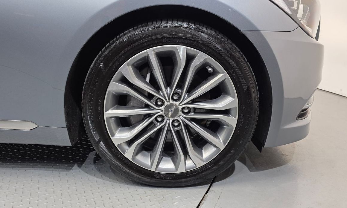 Hyundai Genesis 2016