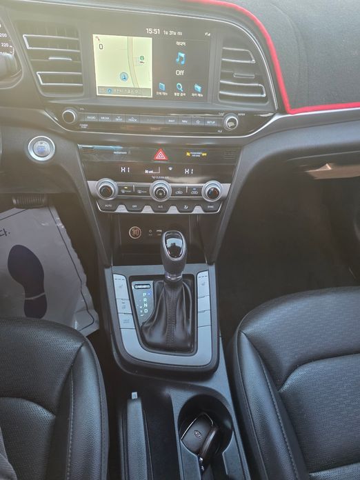 Hyundai AVANTE 2019