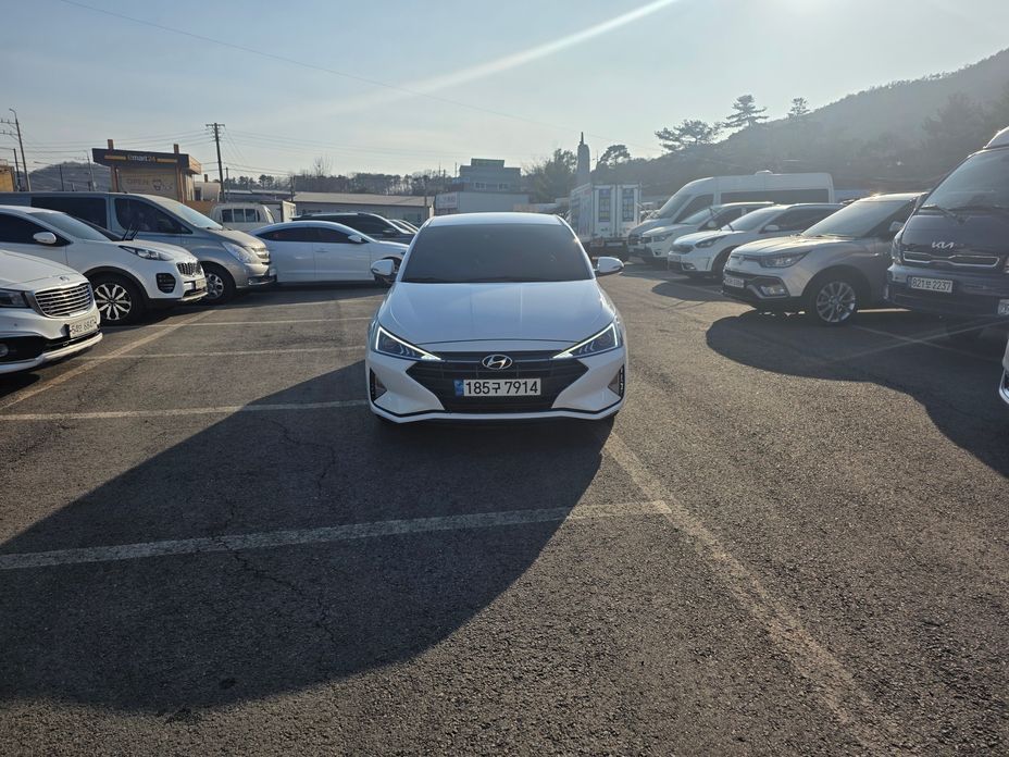 Hyundai AVANTE 2019