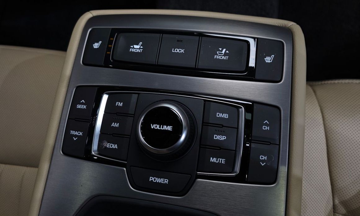 Hyundai Genesis 2016