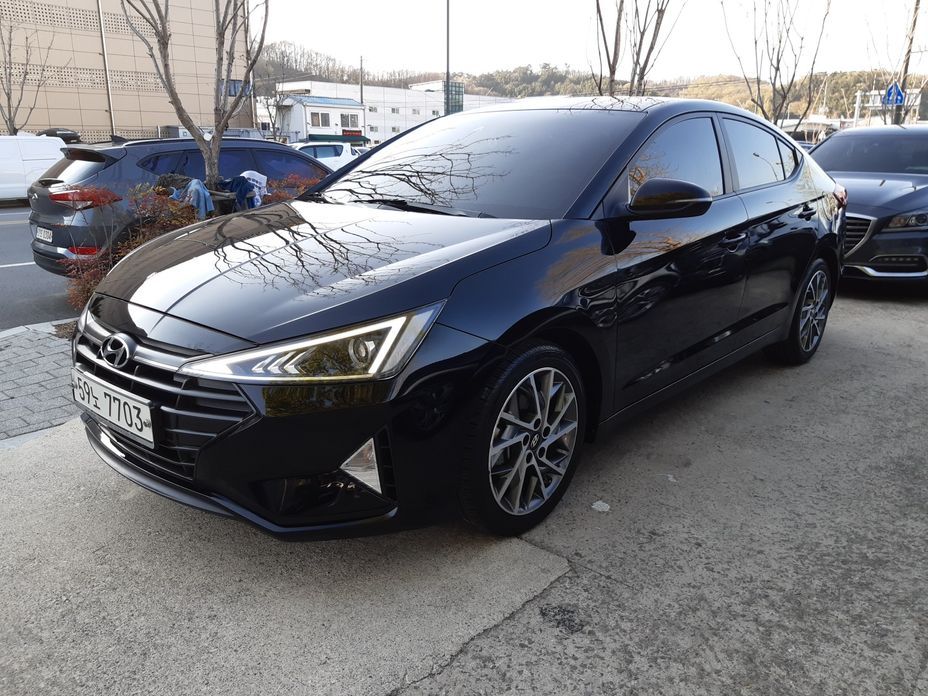 Hyundai AVANTE 2019