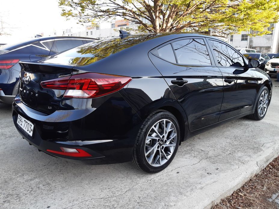 Hyundai AVANTE 2019