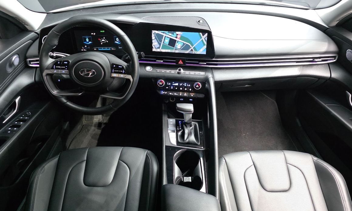 Hyundai AVANTE 2021