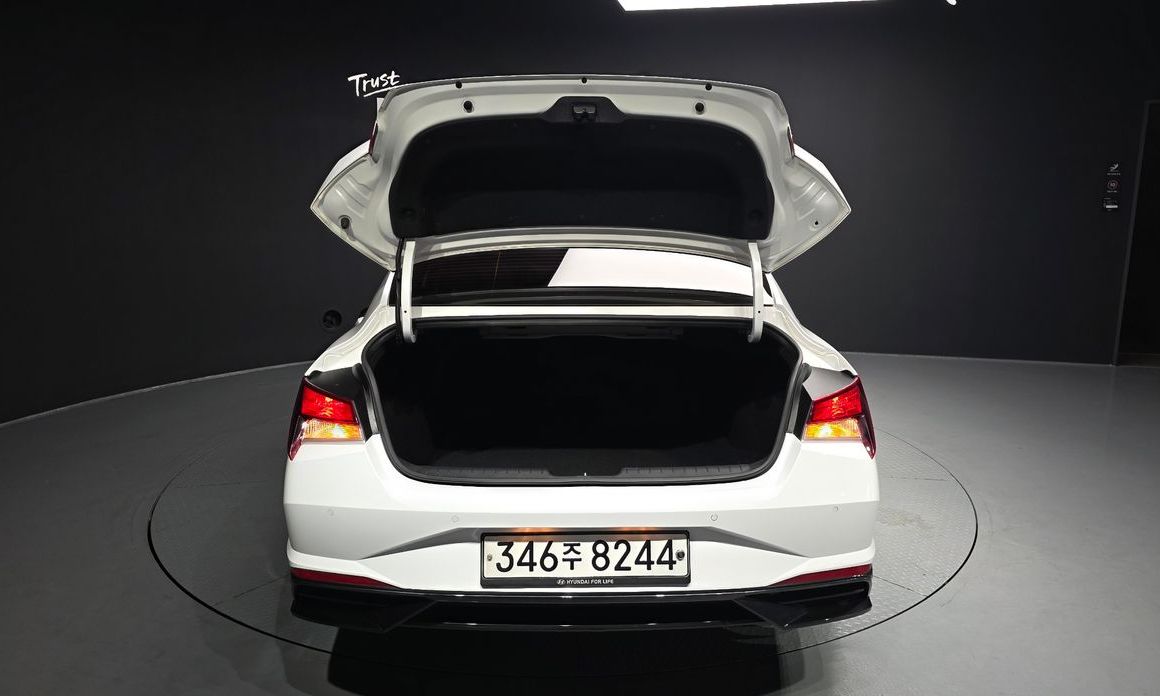 Hyundai AVANTE 2021