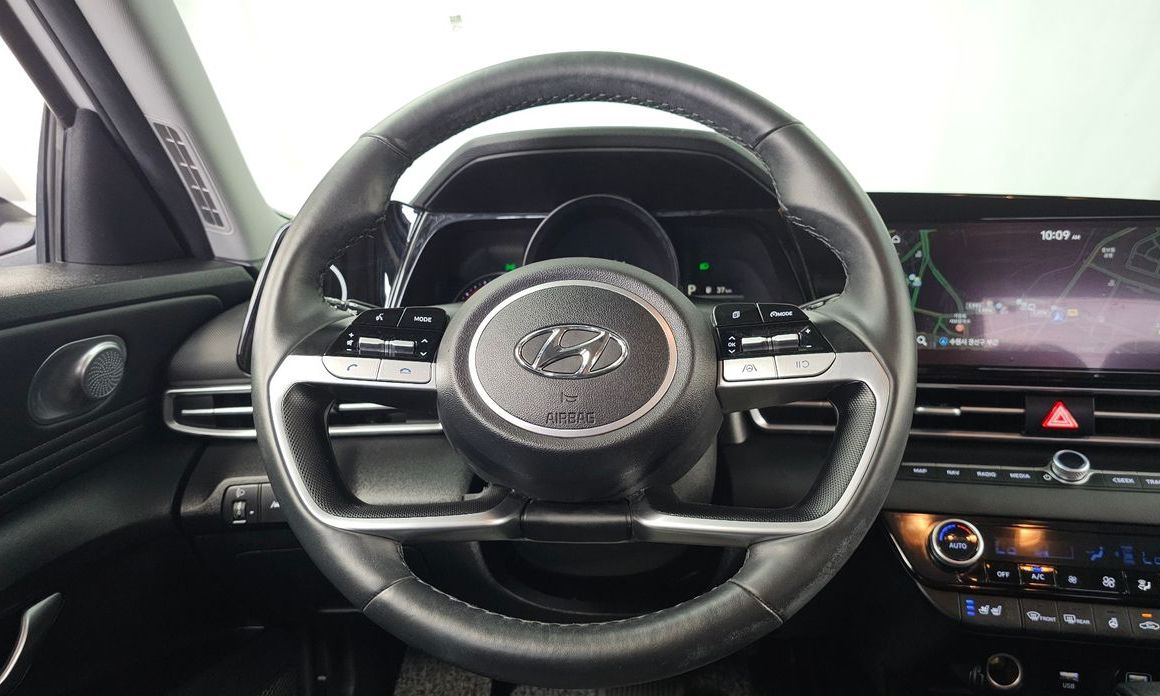 Hyundai AVANTE 2021