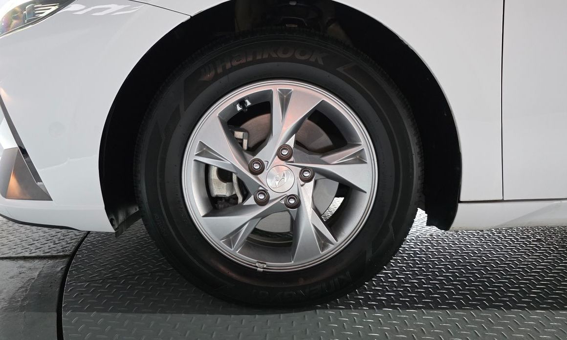 Hyundai AVANTE 2021