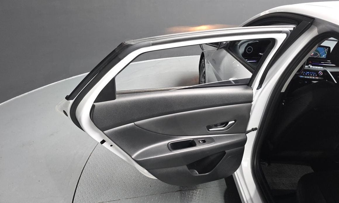 Hyundai AVANTE 2021