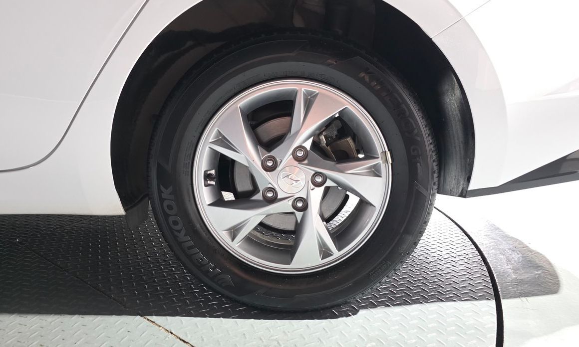 Hyundai AVANTE 2021
