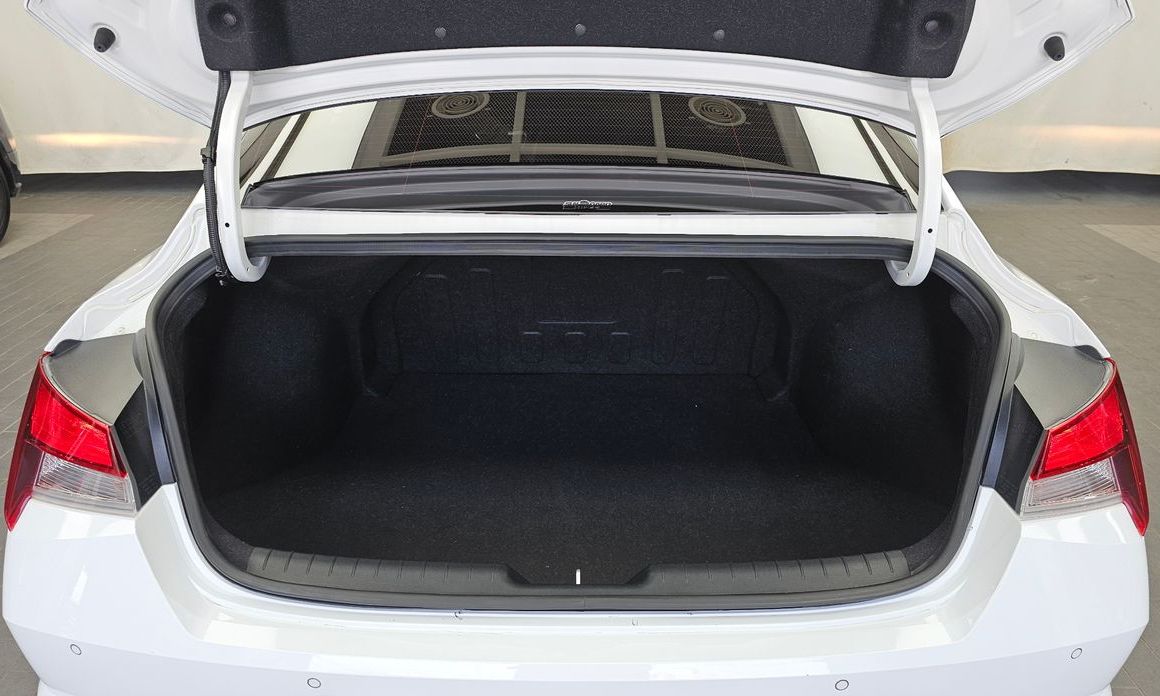 Hyundai AVANTE 2021