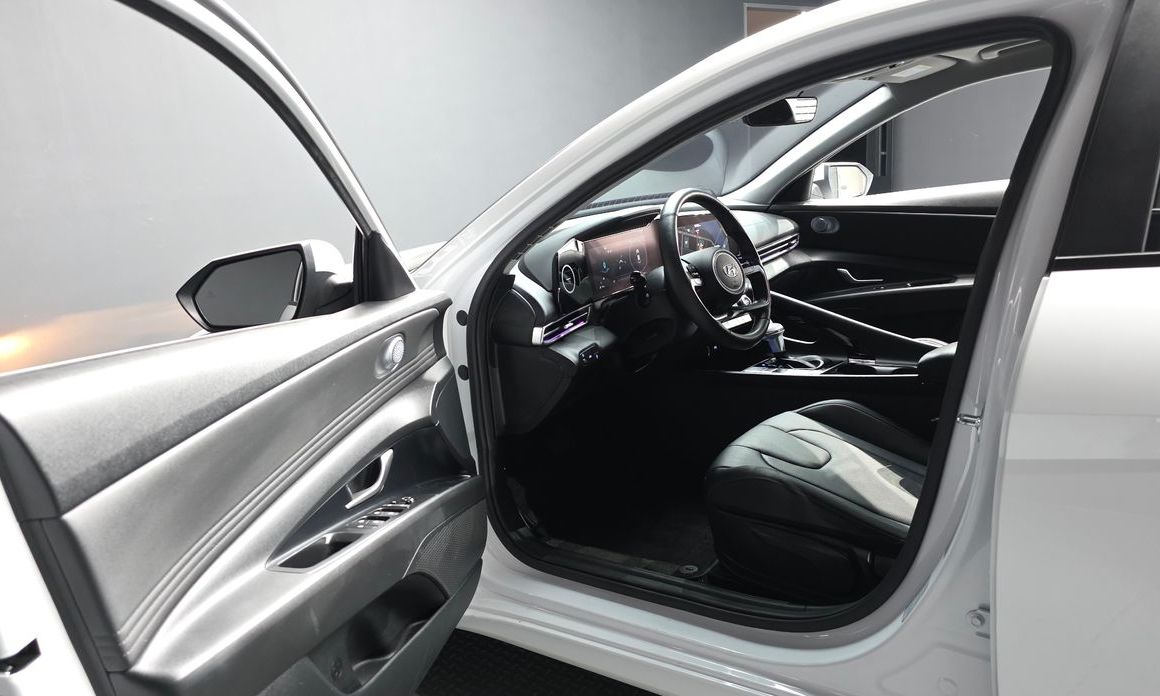 Hyundai AVANTE 2021