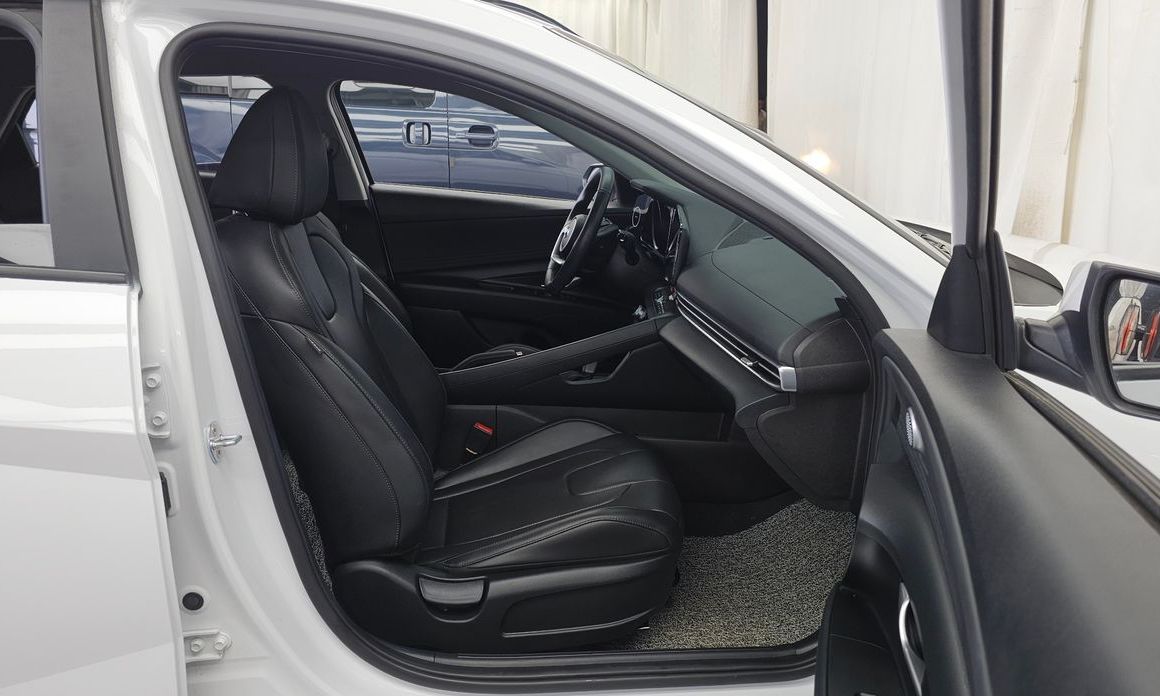 Hyundai AVANTE 2021