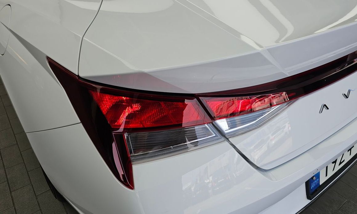 Hyundai AVANTE 2021