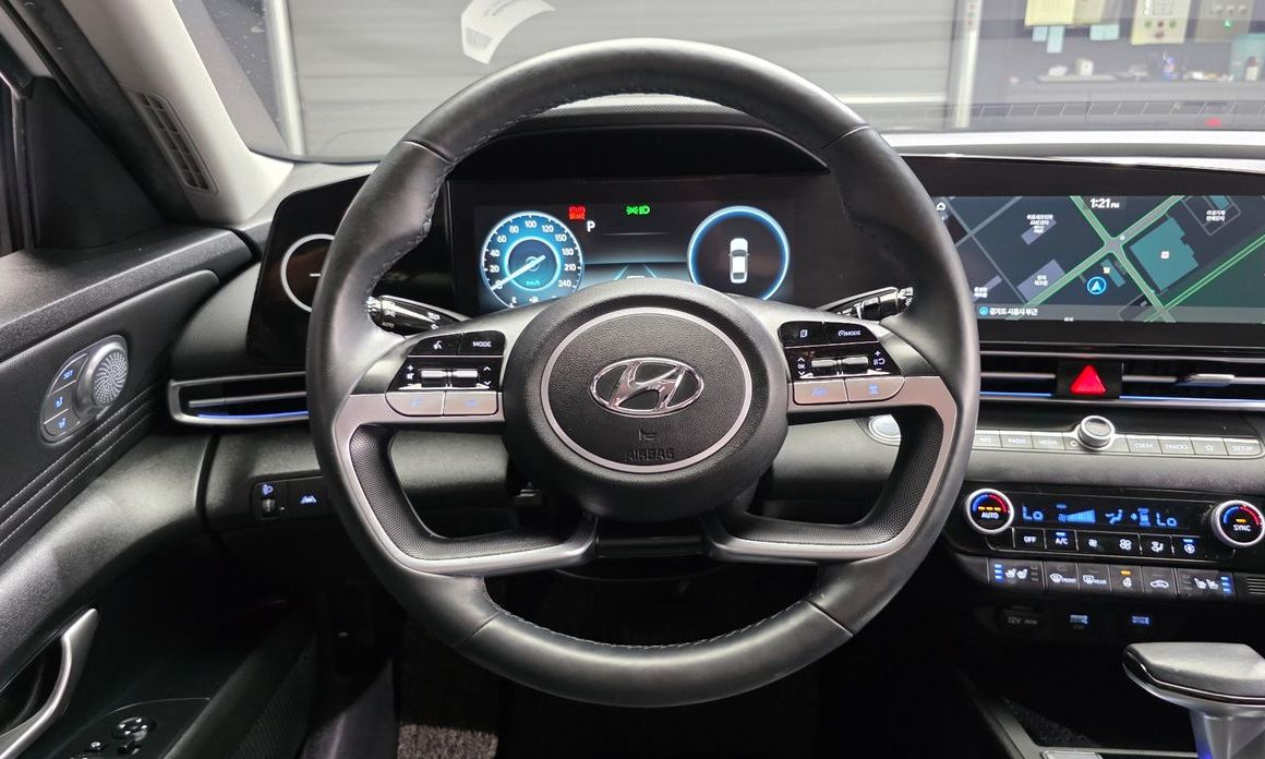 Hyundai AVANTE 2021