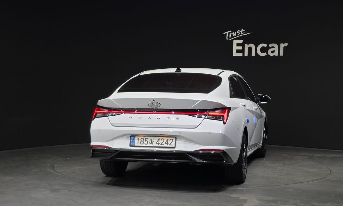 Hyundai AVANTE 2021