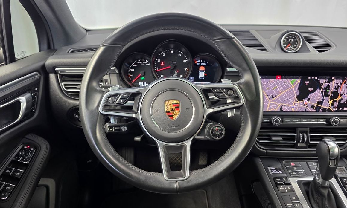 Porsche Macan 2021