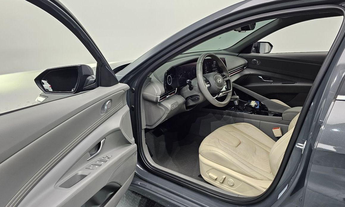 Hyundai AVANTE 2024