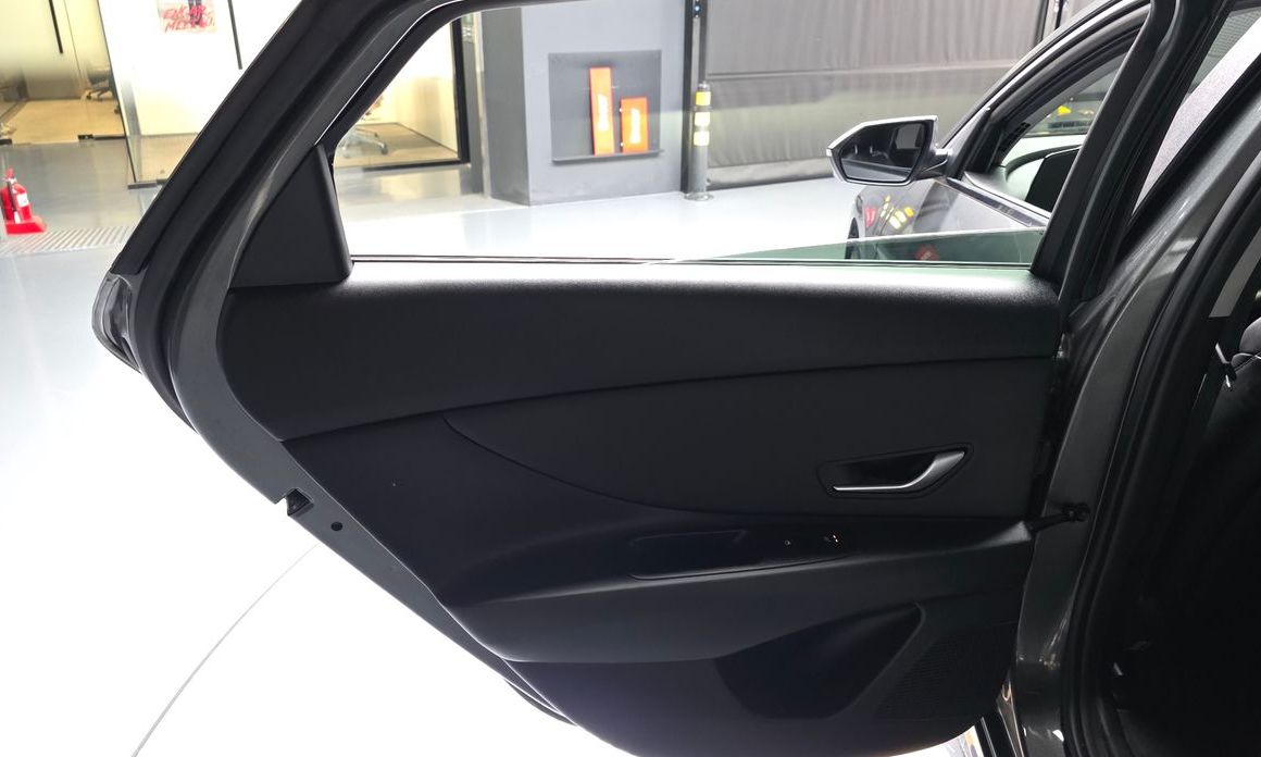Hyundai AVANTE 2025