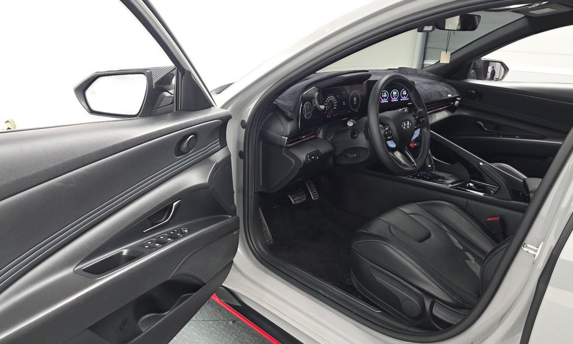 Hyundai AVANTE 2022