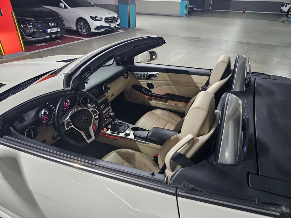 Mercedes-Benz SLK-Class 2012