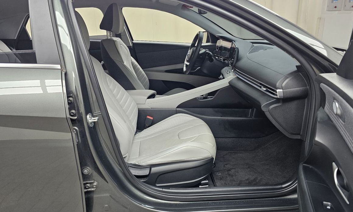 Hyundai AVANTE 2022