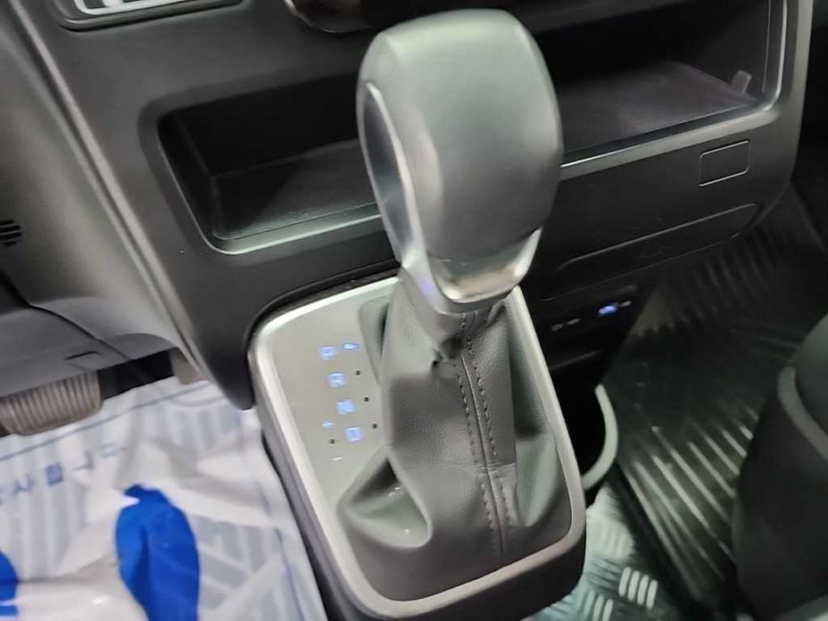 Hyundai Staria 2024