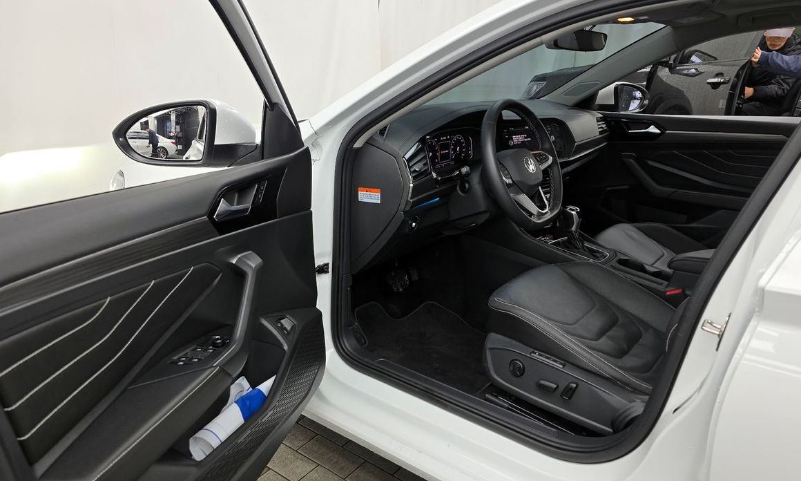 Volkswagen Jetta 2023