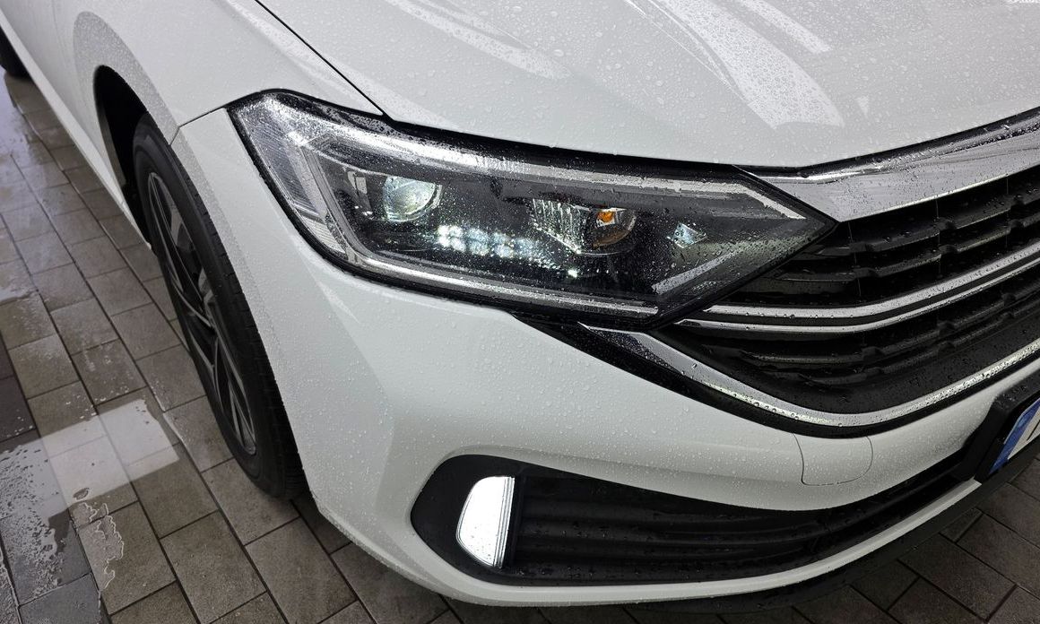 Volkswagen Jetta 2023