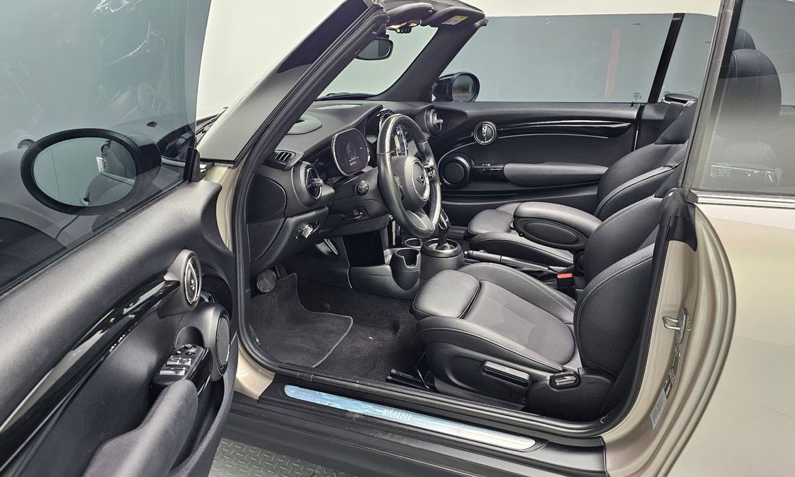 Mini Cooper Convertible 2024