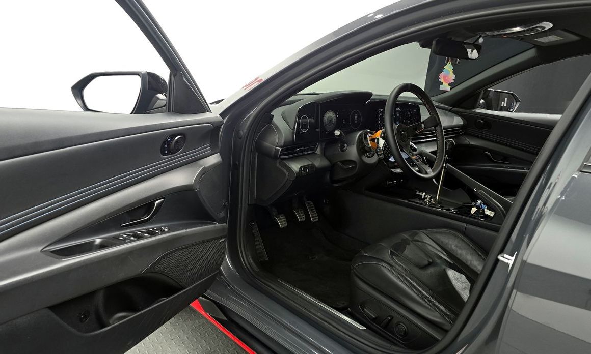 Hyundai AVANTE 2024