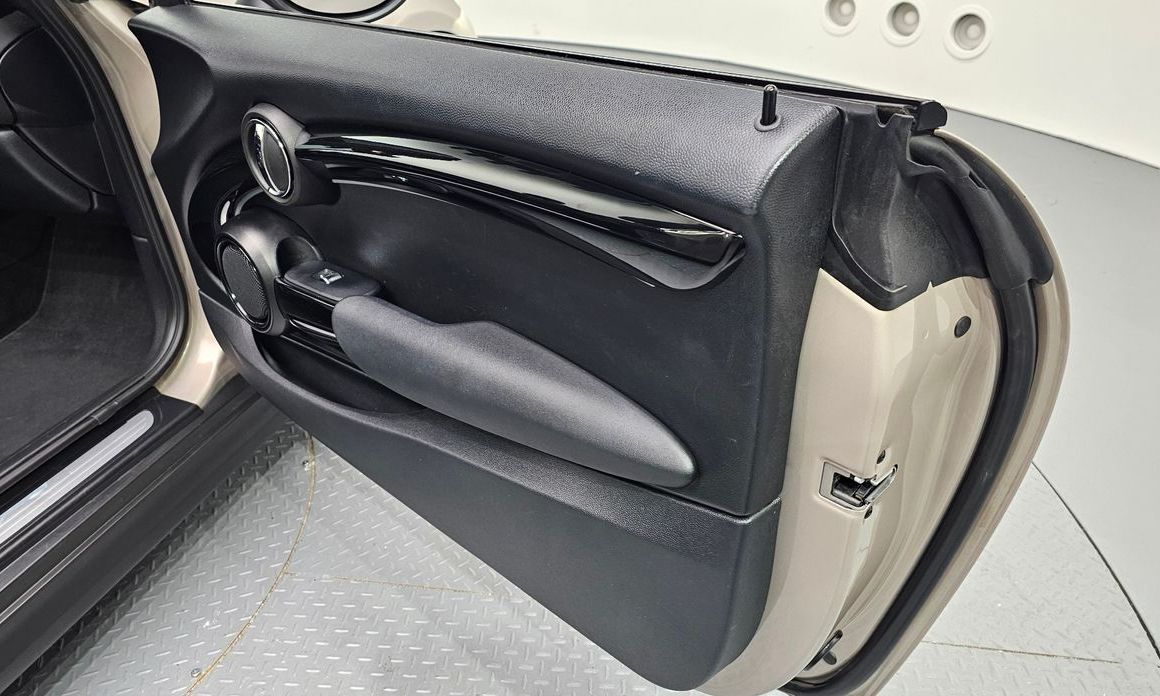Mini Cooper Convertible 2024
