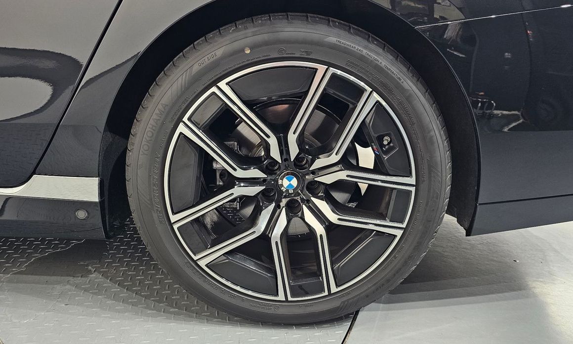 BMW 7-Series 2025