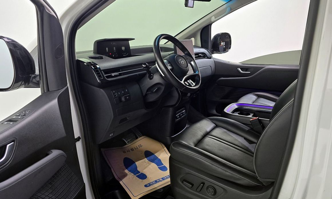 Hyundai Staria 2022