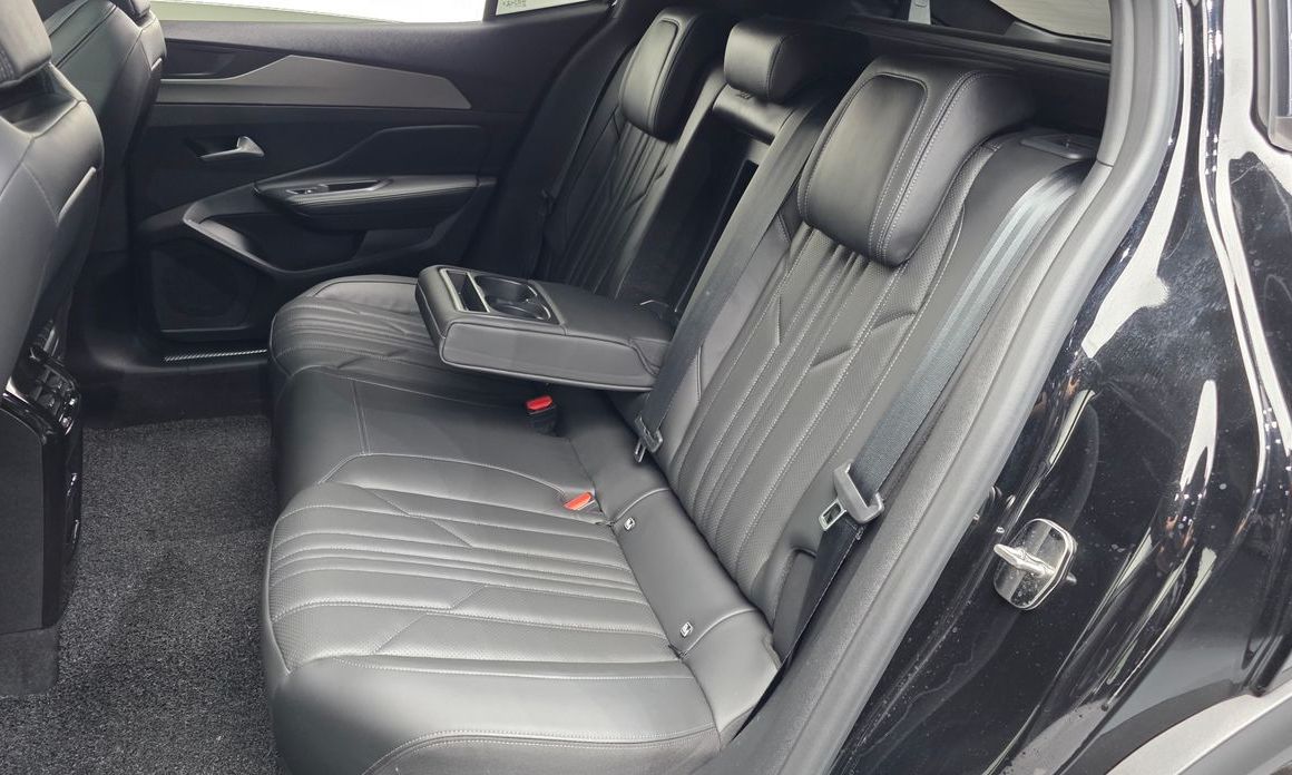 Peugeot 408 2023