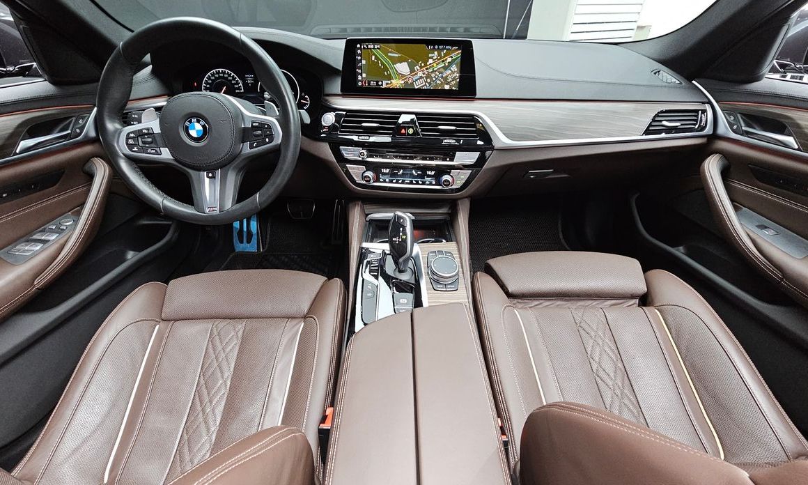 BMW 5-Series 2019